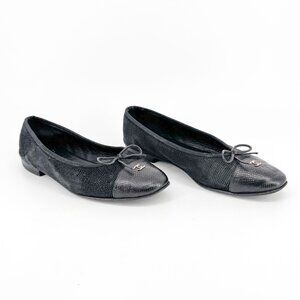 Chanel CC Cap Toe Ballet Flats Black & Gold Textured Shoes Size 38.5 US 7.5-8